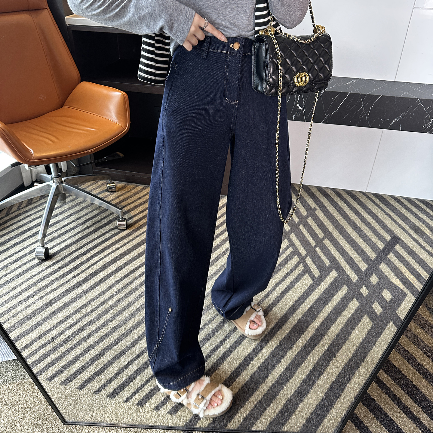 梨型必入！深色加绒弯刀牛仔裤