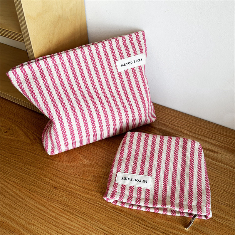 撞色竖条纹粉色化妆包女大容量洗漱包笔袋零钱手机随身手拿包