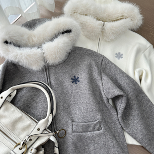 狗皮皮JK毛领外套秋冬加绒保暖连帽卫衣 雪团团