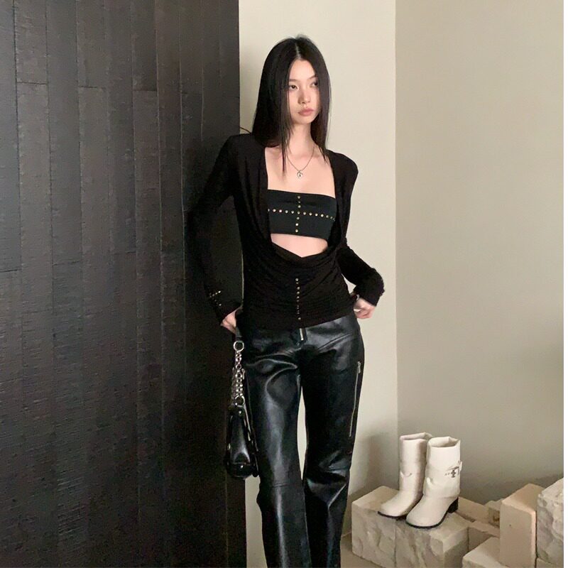 黑色辣妹设计感十字架铆钉抹胸针织罩衫上衣女两件套