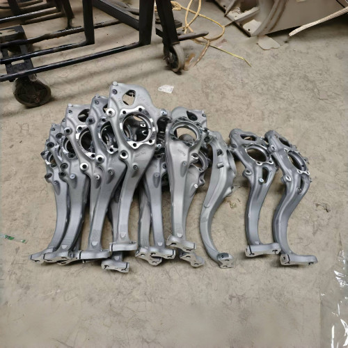 适用奥迪A4L Q5 A5 A6L A7 A8 Q7 Q8羊角摆臂 转向节原装拆车