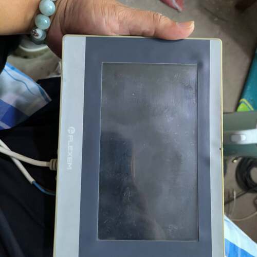 可议价触摸屏 FE6070W，的，成色如图，，需要