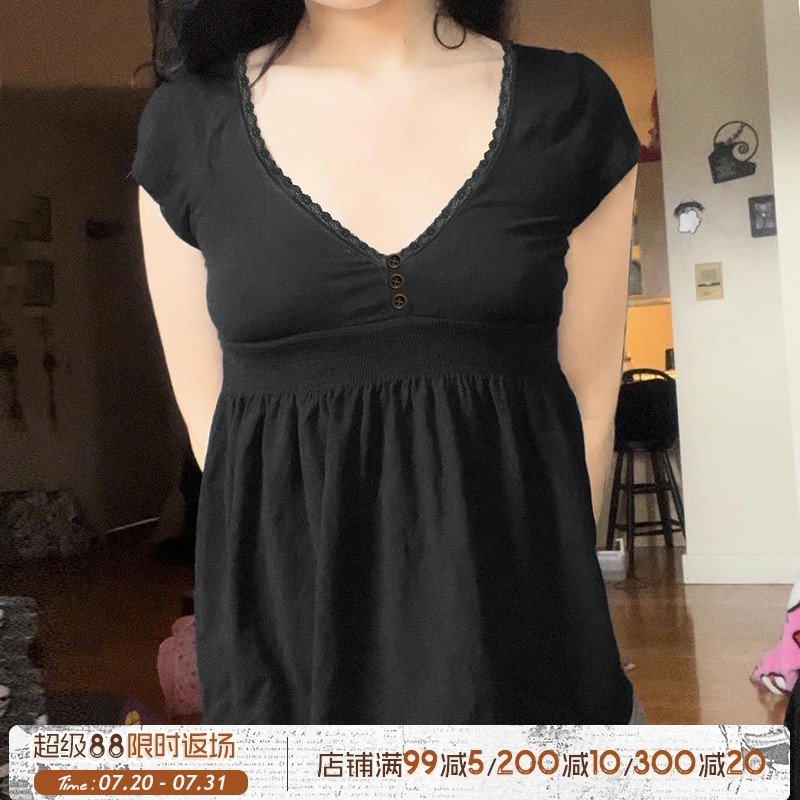 ROCKMORE【古早辣妹】黑色蕾丝拼接V领排扣短袖T恤收腰褶皱上衣女