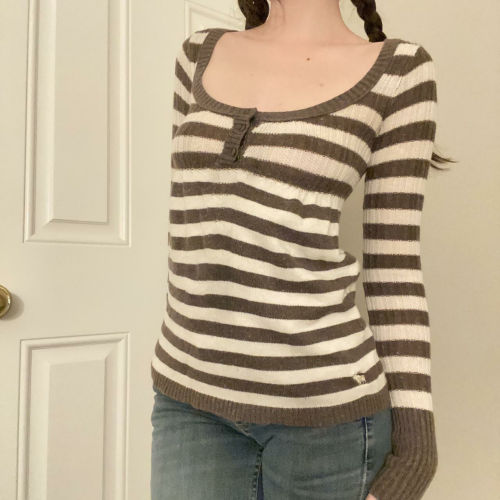 撞色条纹圆领毛织长袖T恤女