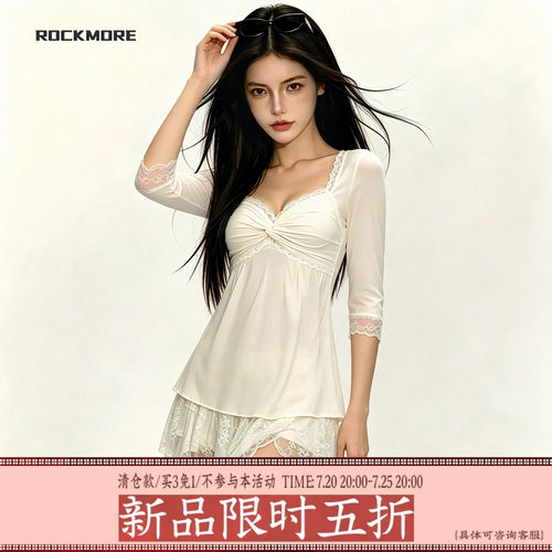 浅黄蕾丝拼接扭结胸型中袖T恤女