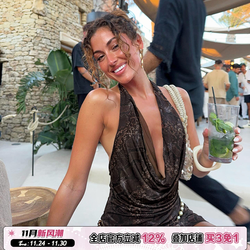 深棕色动物纹印花荡领连衣裙