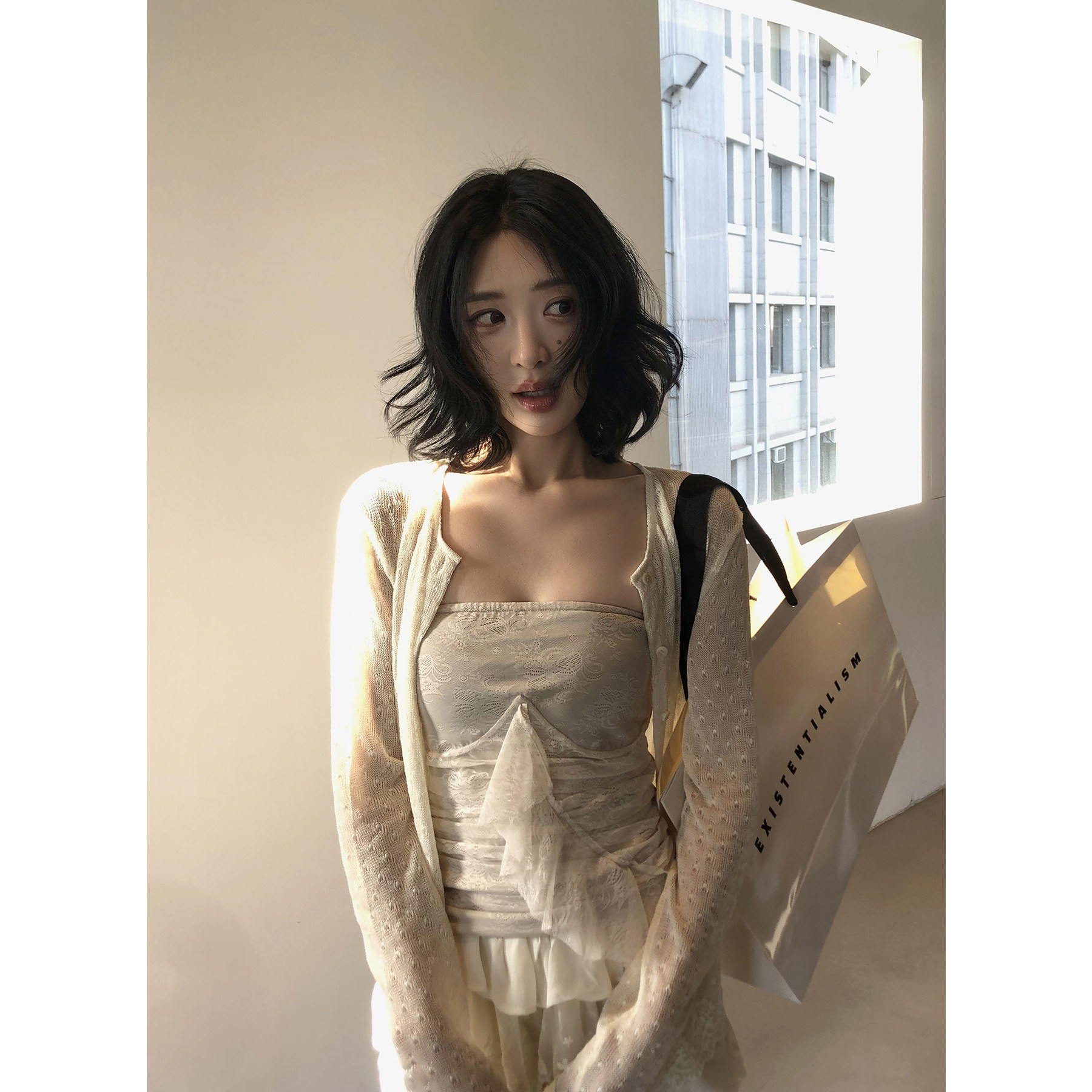 Hoo miyao 温柔雾感刺绣蕾丝抹胸花苞短裤针织开衫千金风三件套装