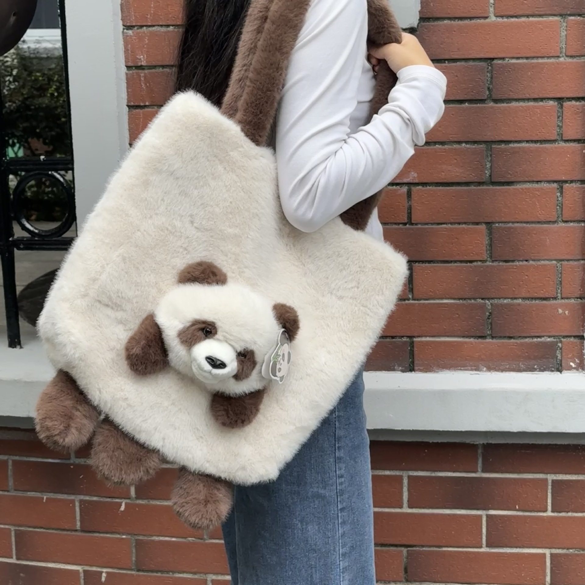 四川基地同款七仔熊猫貂毛熊猫单肩包超可爱毛绒绒玩具生日礼物