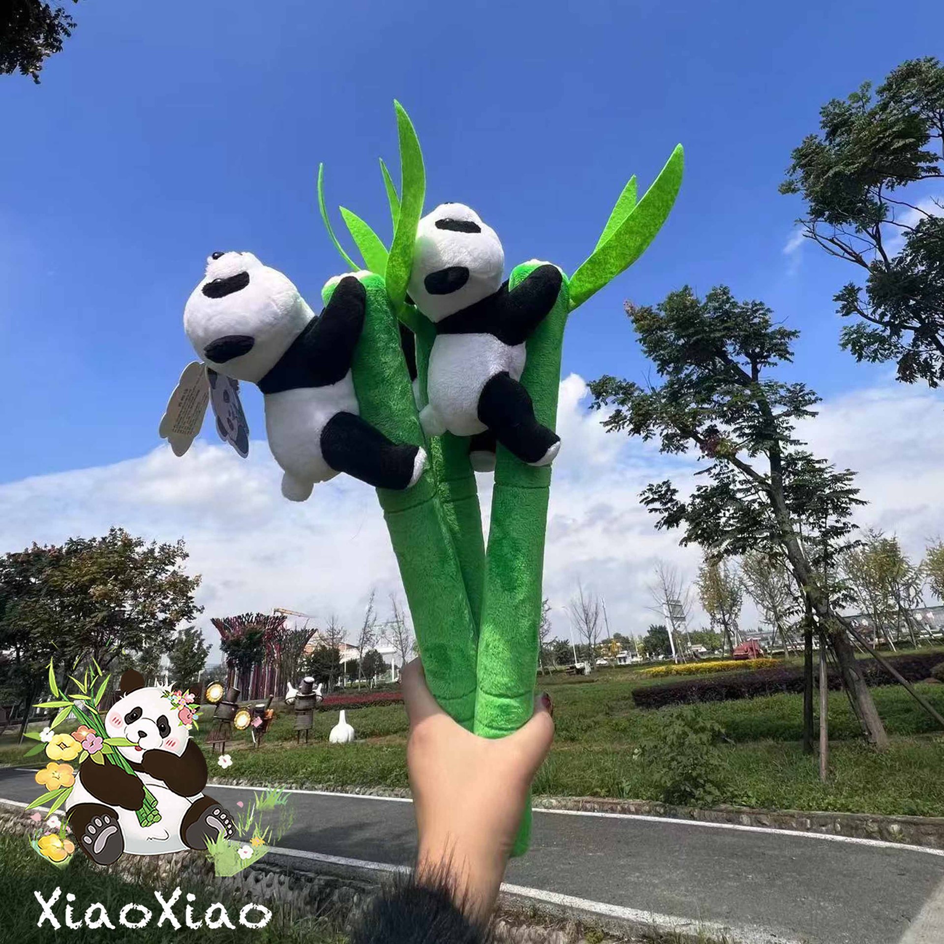 成都抱竹子大熊猫爬树按摩棒毛绒玩具装饰棒棒动物园旅游纪念礼品