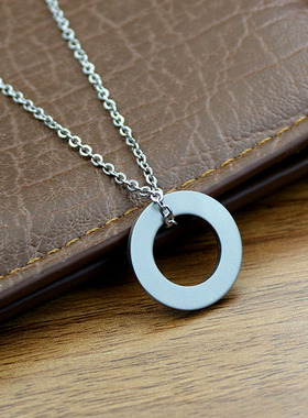 圆环刻字镂空文艺风情侣吊坠现货