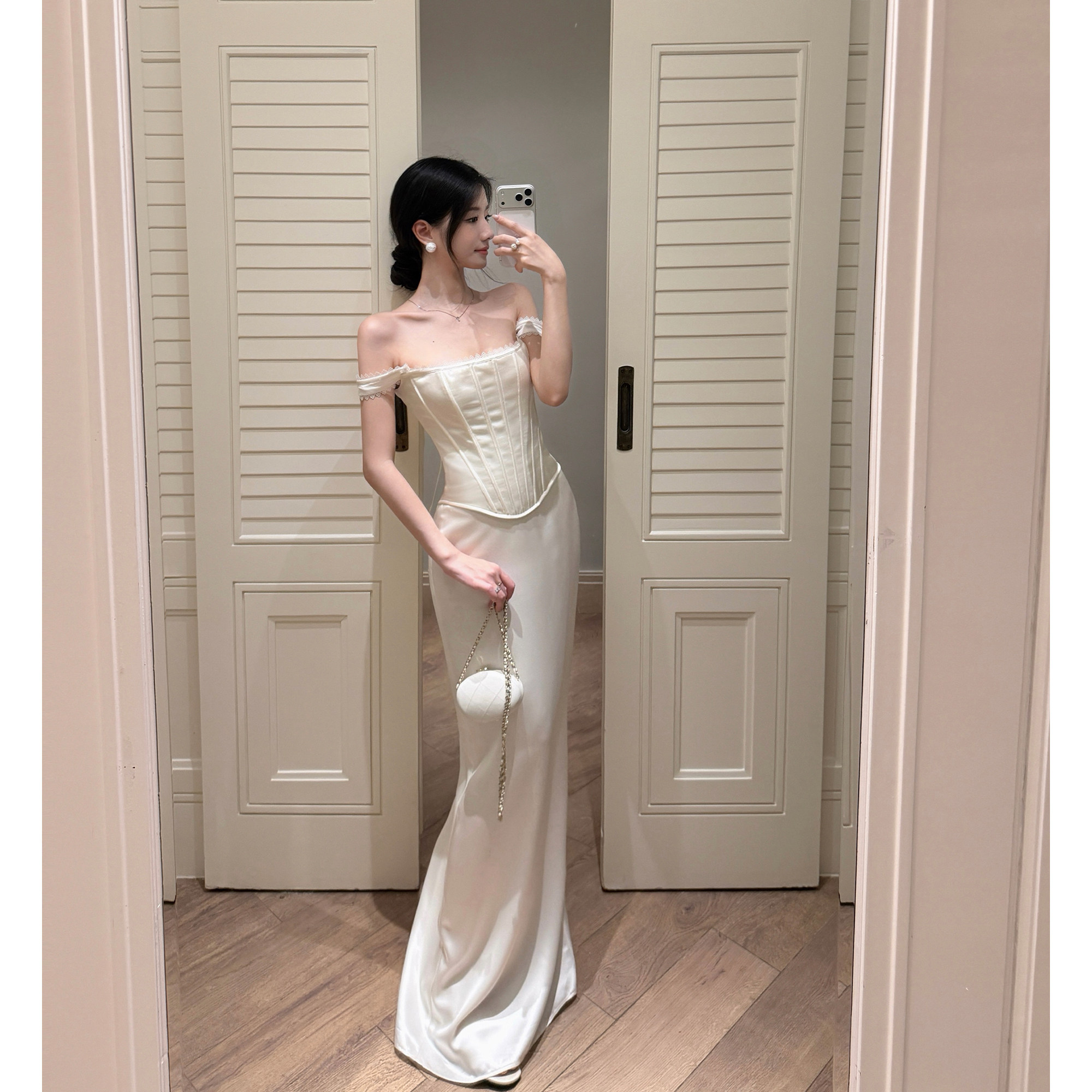 Middletone | 心动原则 假两件缎面鱼骨收腰连衣裙包裙露肩长裙子