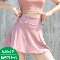 Mùa xuân và mùa thu Váy thể thao Phụ nữ Loose Fake Hai mảnh Chống ánh sáng Làm khô nhanh Chạy bộ Váy thể dục Quần vợt Váy Yoga - Trang phục thể thao quần áo thể thao nữ ngắn