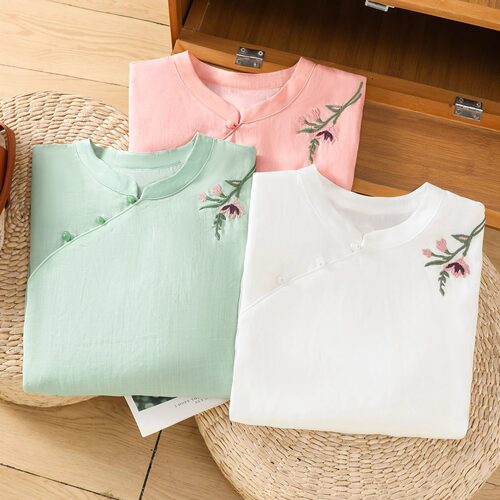 新款妈妈复古夏季国风立领绣花五分袖衬衫斜襟宽松纽扣新中式上衣