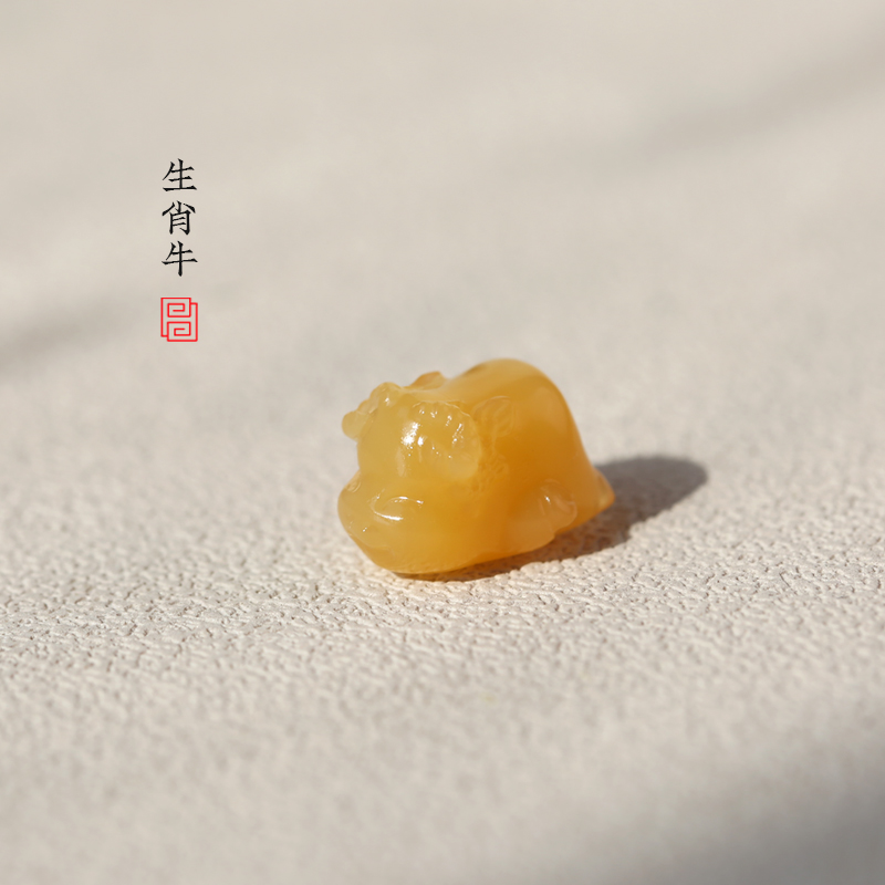 天然缅黄卡通生肖牛挂坠 全玉化属蛇三合属鼠六合吊坠 手机坠礼物
