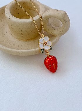 金属十字链女式草莓项链