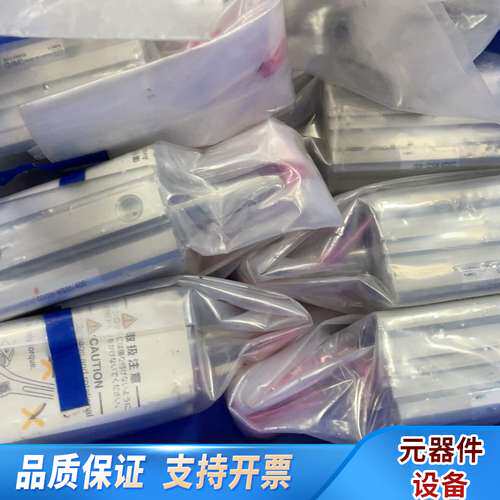 SMC CDQ2KWB32-40D气缸，共8个，