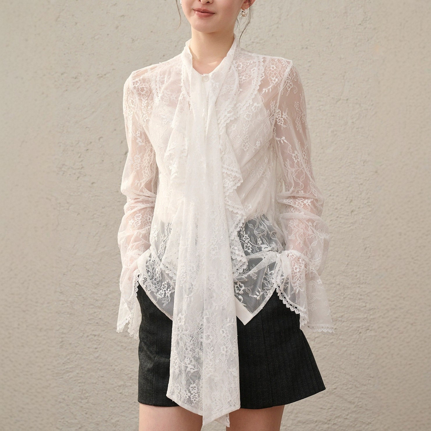 2026春夏新款两件套胧纱蕾丝立体花卉荷叶边小衫智性多季搭配衬衫