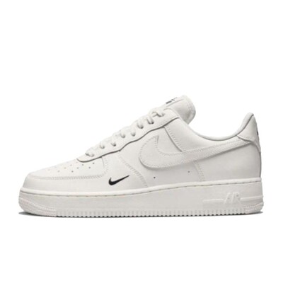 【六饼体育】NikeAirForce1'07ESSTRK3低帮板鞋女款白色