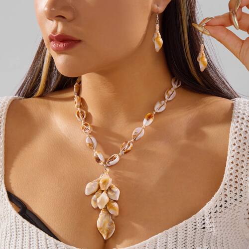 Creative Acrylic Sea Shell Necklace Earrings Set For Women B