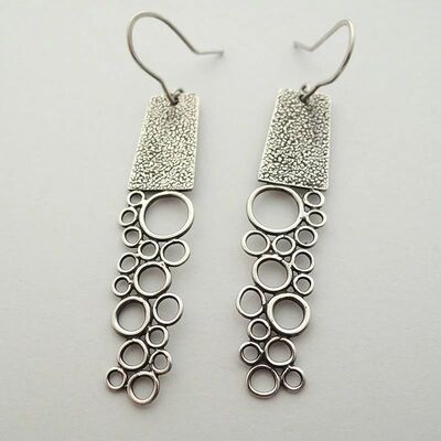 Simple Vintage Design Silver Color Women's Earrings ndy Meta