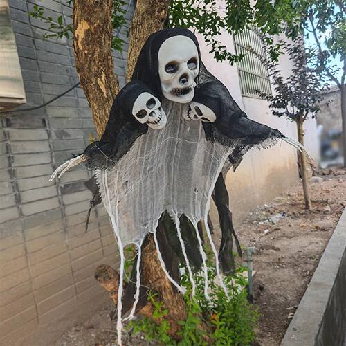 Halloween Hanging Ghost Three Skull Head Spooky Skeleton Dec
