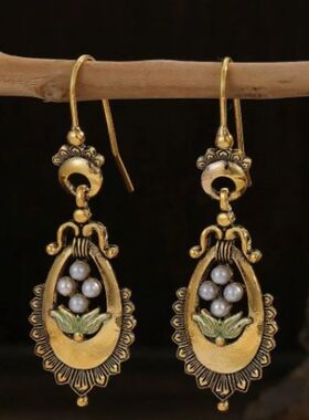Elegant Round Geometry Earrings for Women Gold Color White S