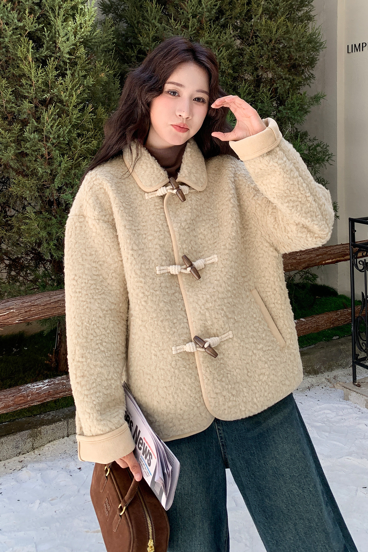 新品大货2色牛角扣皮毛一体外套2C139-820-P195-K288,女装皮草,2C139