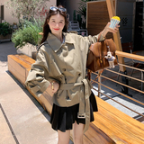 高级小众英伦风双排扣卡其色风衣外套女春秋超火好看气质短款夹克，女装风衣，2C139