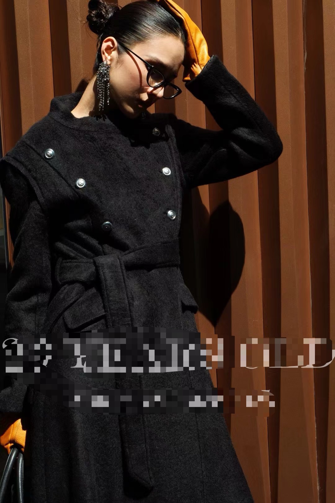 价格咨询.欧洲站原创设计师走秀款重工高定气质女羊毛大衣1018