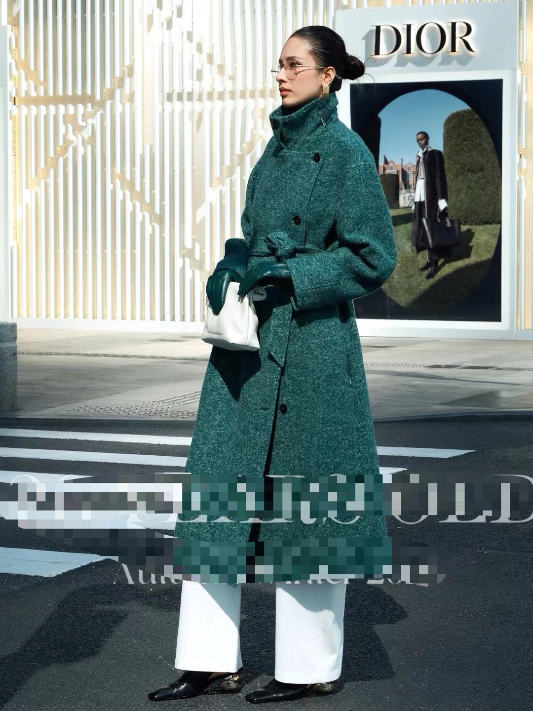 价格咨询.欧洲站原创设计师走秀款重工高定气质女羊毛大衣1018