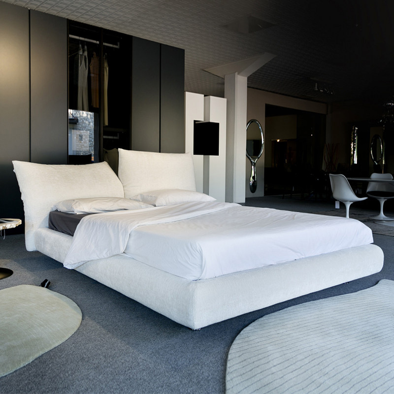 纳威edra花瓣床布艺床现代简约意大利轻奢奶油风网红创意设计师床