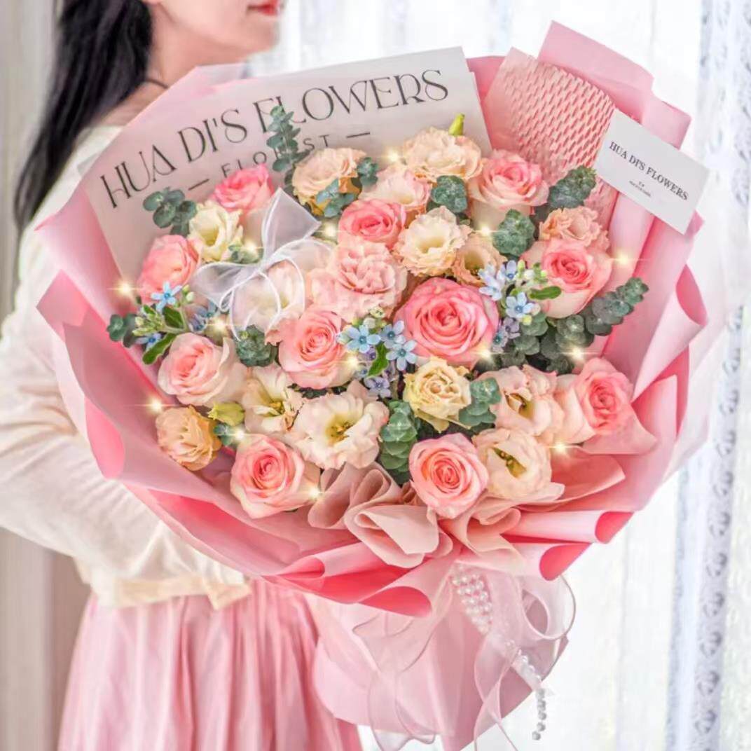 爱莎玫瑰花混搭花束送女友生日