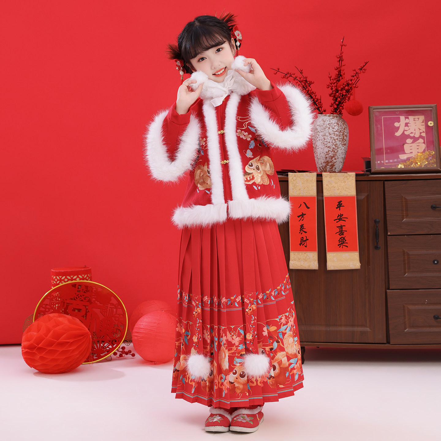 新款女童拜年服冬季加绒加厚中国风精美刺绣喜庆过年服装唐装汉服