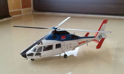 1：72 Z9直升机（航母版）模型