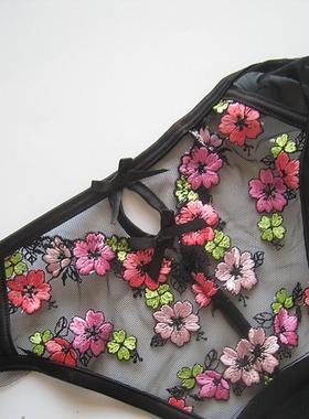 bras~黑色精美透明刺绣蕾丝拼网纱女士中低腰款三角内裤有大码