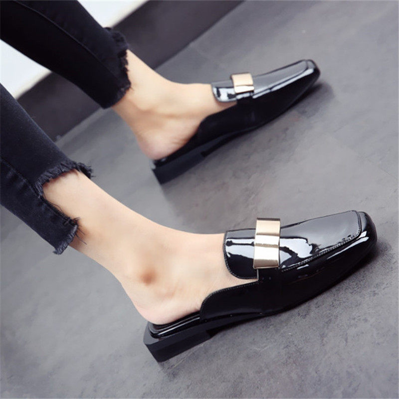 平底包头半拖鞋女夏外穿2026新款时尚百搭欧美金属扣方头懒人凉拖