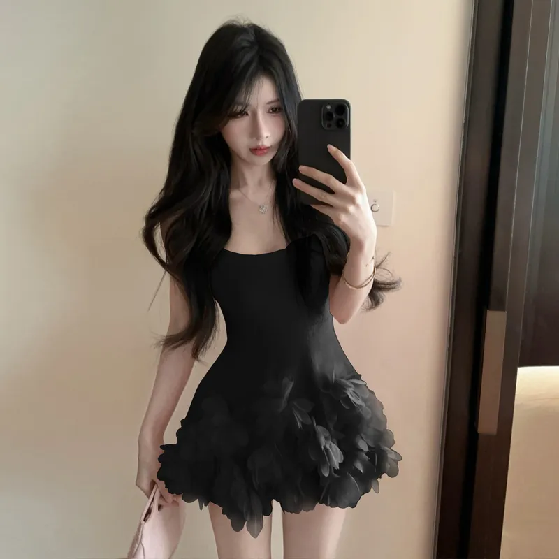 18YX8007欧美外贸绝美纯欲粉色上衣立体花朵吊带超短裙女