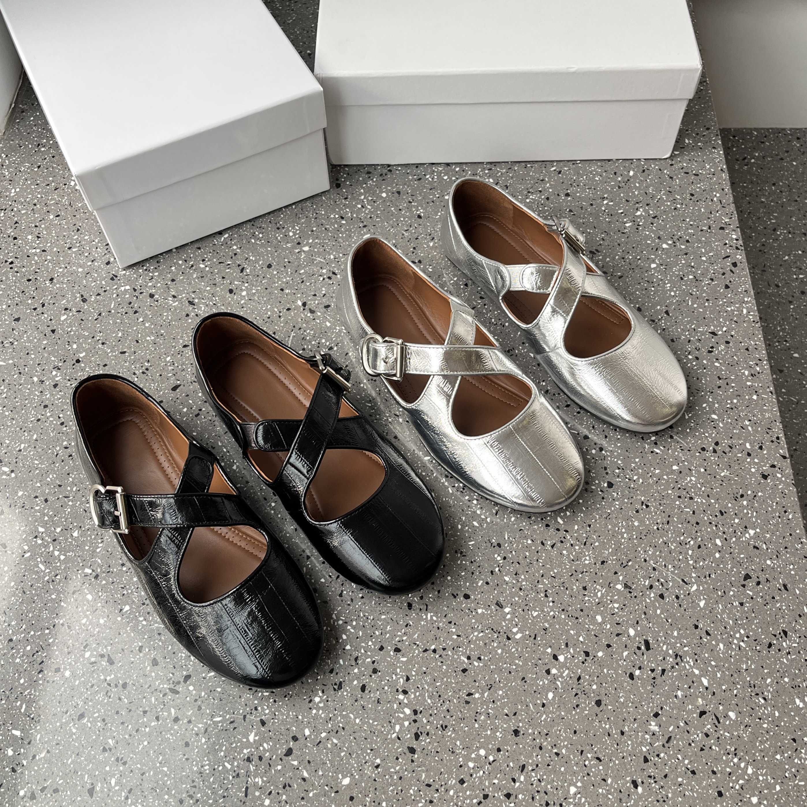 【大帅】新款银色软底圆头交叉扣带玛丽珍芭蕾舞鞋法式原单货真皮,女鞋,时尚芭蕾鞋,淘宝优惠券,粉丝福利购,淘宝优惠卷