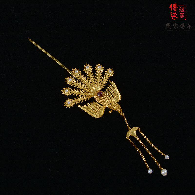 双层翅膀叠加造型，七尾流苏凤簪