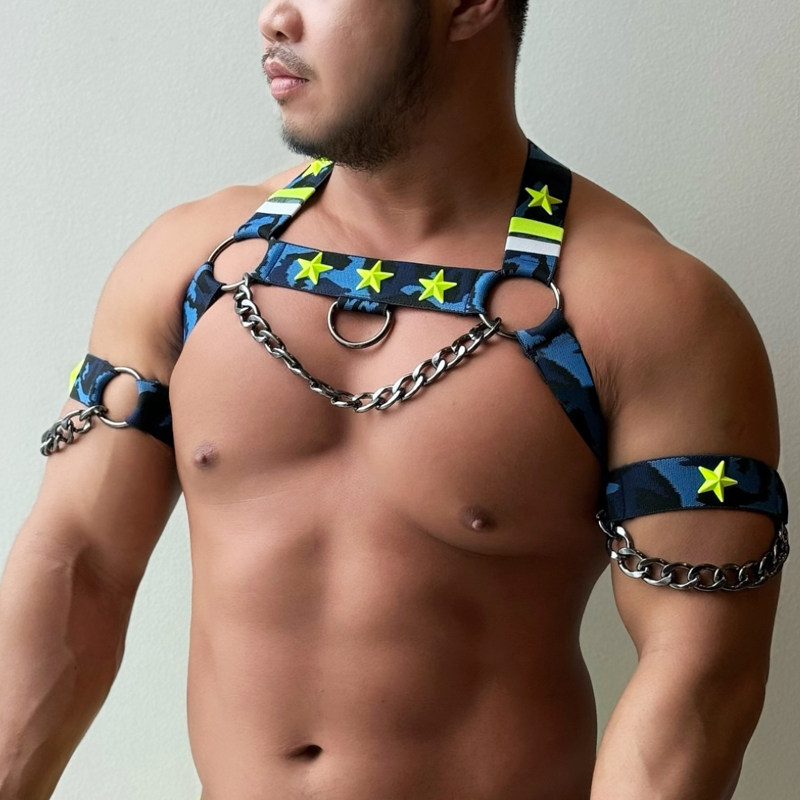男士性感束缚肩带蓝色星星链条装饰演出束身衣