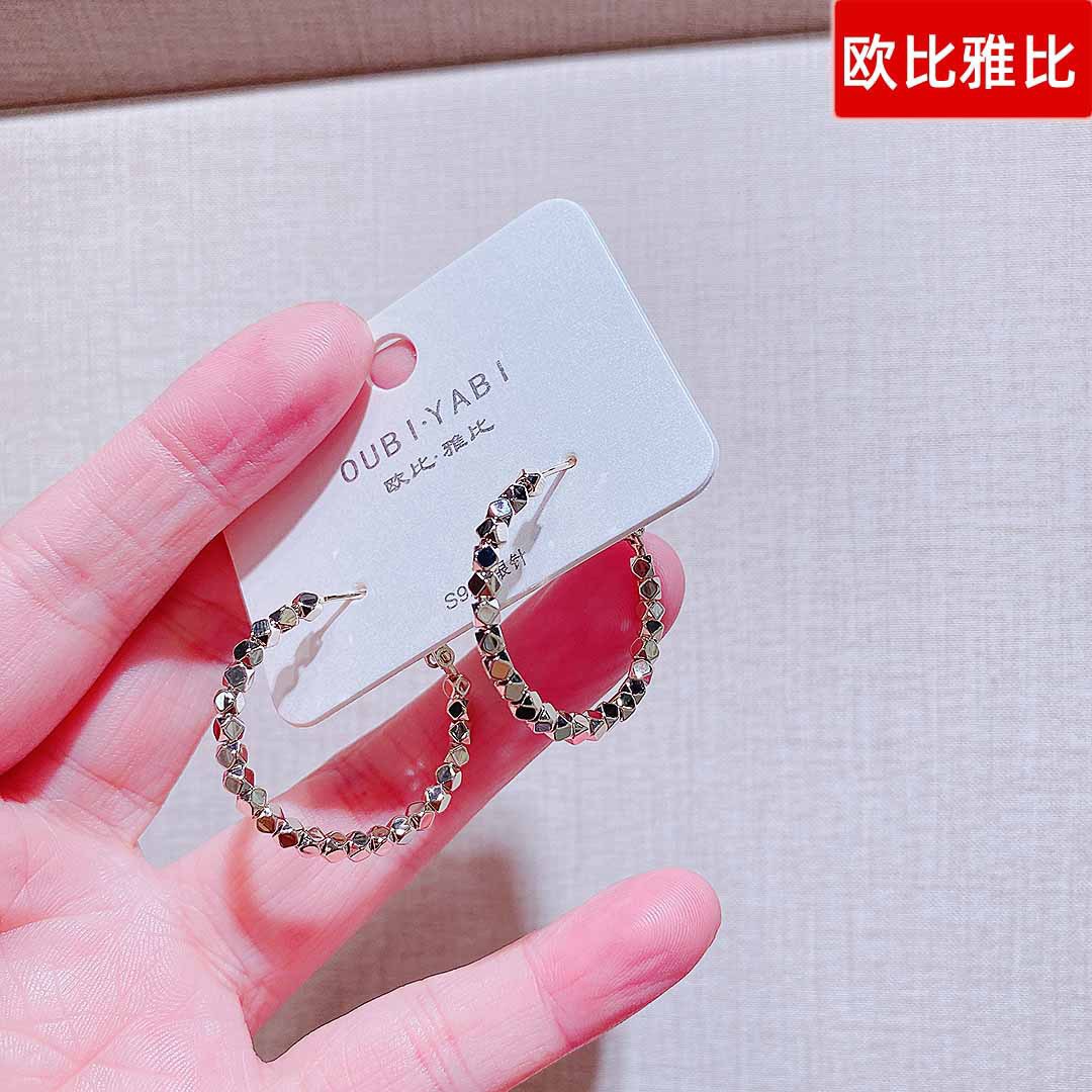 欧比雅比饰品新款个性设计感碎银几两耳圈银针时尚气质百搭耳环潮