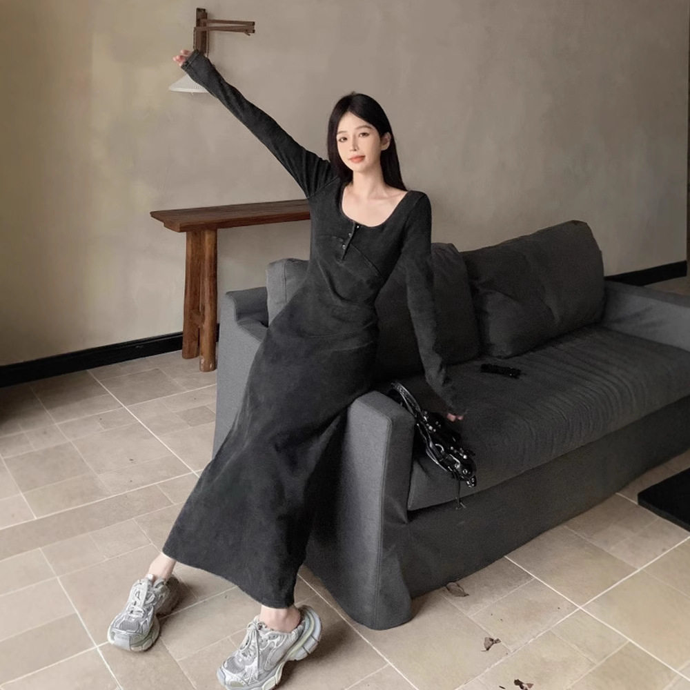 黑色收腰显瘦长款裙子女内搭秋季新款超好看赫本风方领气质连衣裙,女装/女士精品,大码半身裙,淘宝优惠券,粉丝福利购,淘宝优惠卷