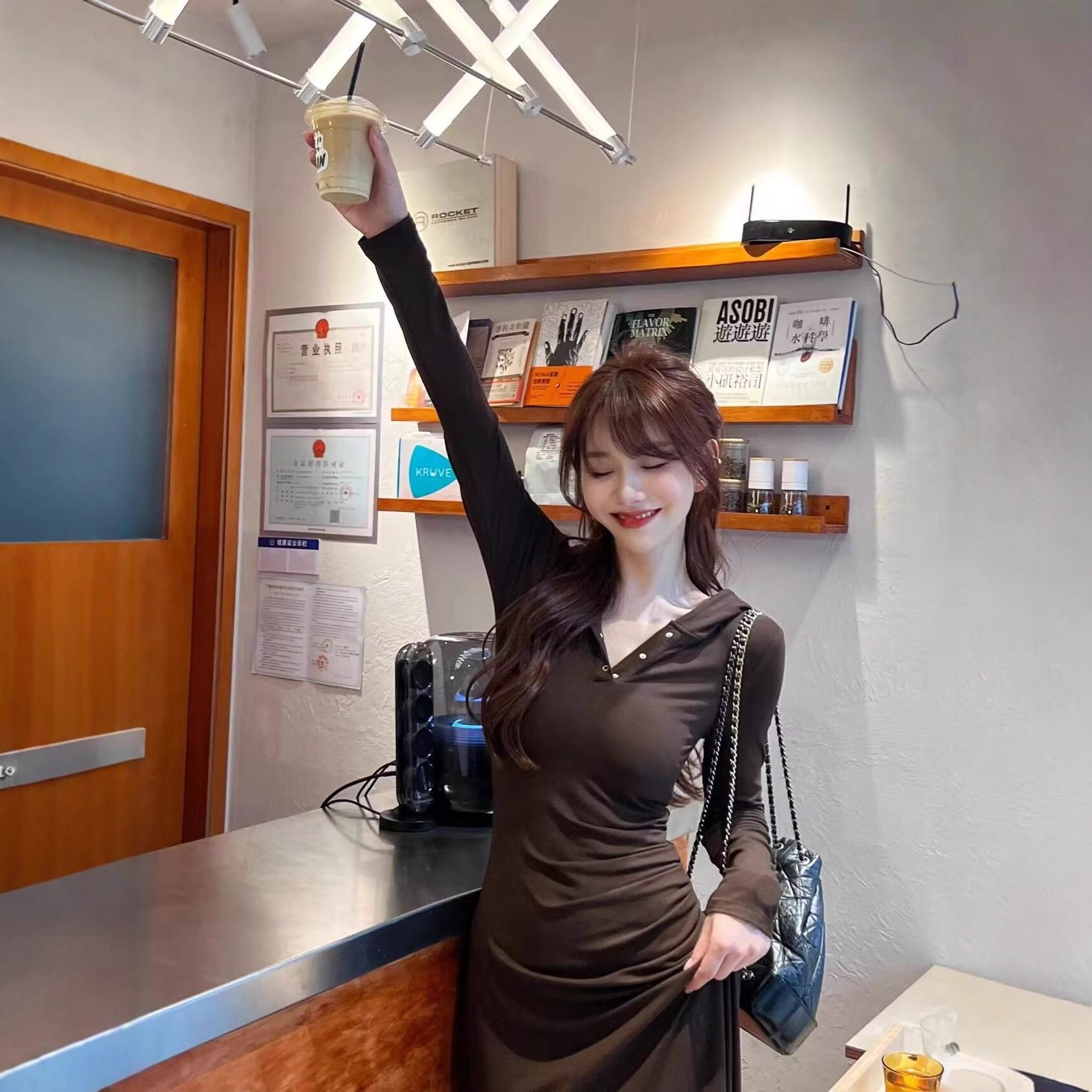 高级感长袖连帽约会裙女春秋新款收腰遮肉梨形身材休闲连衣裙,女装/女士精品,连衣裙,淘宝优惠券,粉丝福利购,淘宝优惠卷