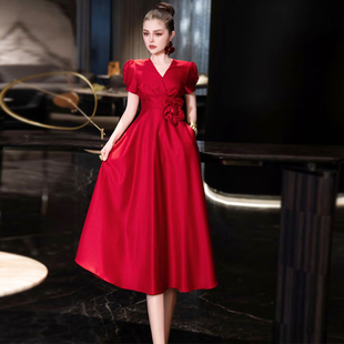 欧货女装2026春夏季新款高级感红色喜庆中长款V领修身短袖连衣裙