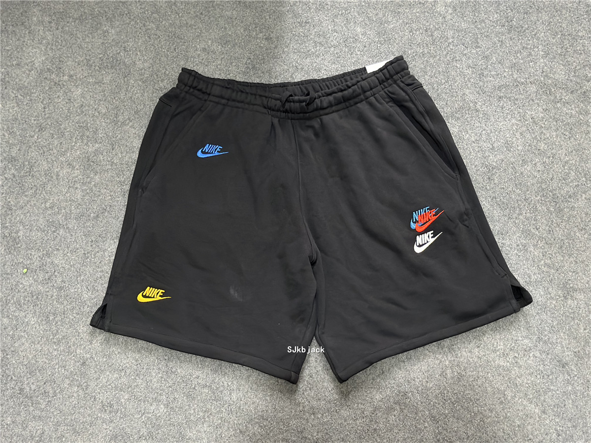 Nike耐克男三钩针织透气五分短裤图片