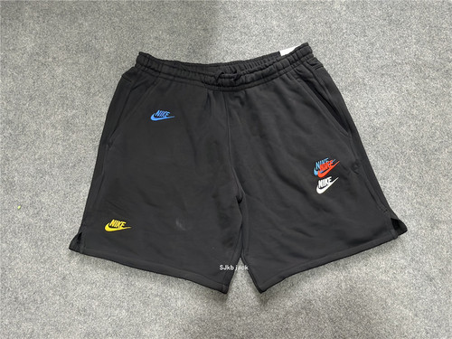 Nike耐克男三钩针织透气五分短裤