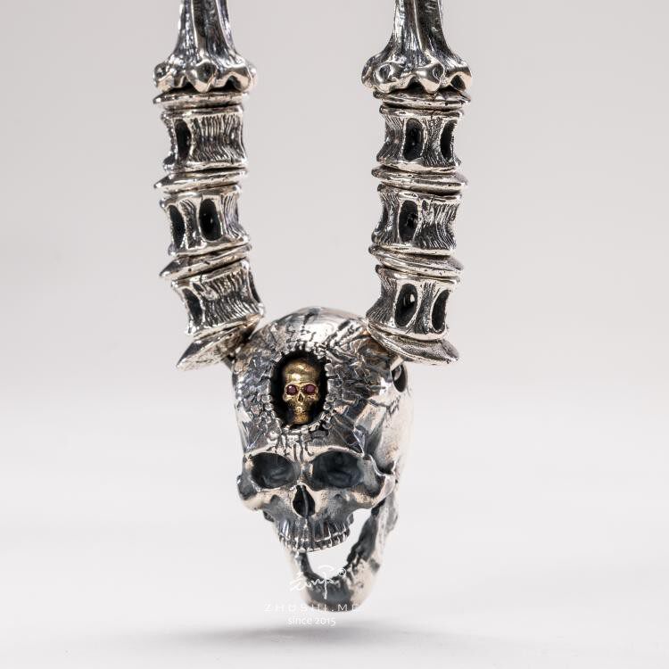 主师原创设计新款s925纯银三眼骷髅头镶嵌宝石骷髅项链吊坠