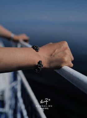 主师原创设计新款双骷髅暗黑系喜怒开口手工打造暗黑重器手镯