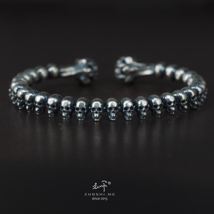 主师原创设计新款s925纯银手工制作小骷髅头简约暗黑男女百搭手镯