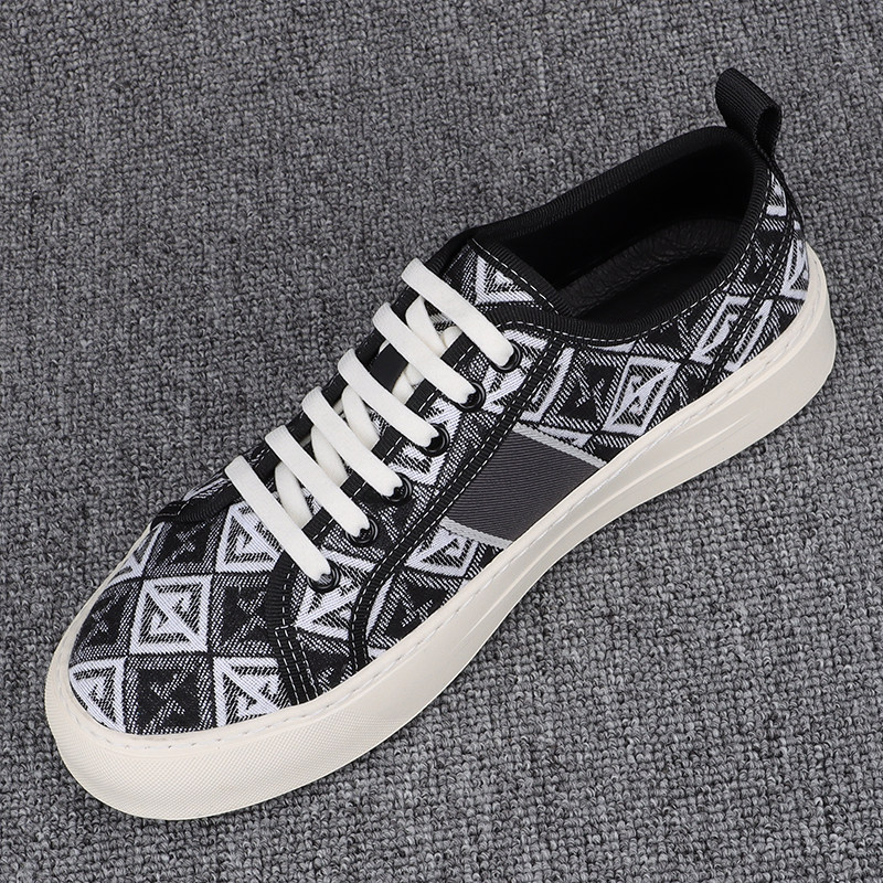 时尚帆布鞋男款2025新款低帮百搭透气休闲鞋潮男刺绣一脚蹬布板鞋,流行男鞋,帆布鞋,淘宝优惠券,粉丝福利购,淘宝优惠卷